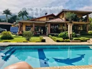 OLX Arrinedo Finca Lago Calima Colombia