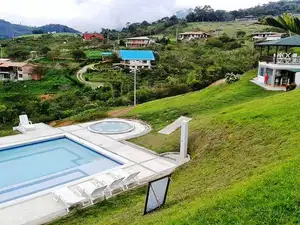 OLX Arrinedo casa verano Lago Calima Colombia